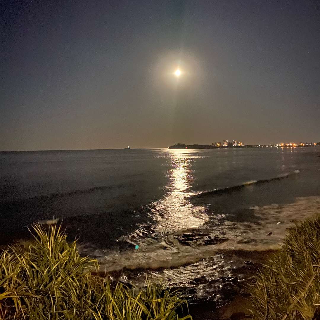 Mooloolaba- Moon- 100